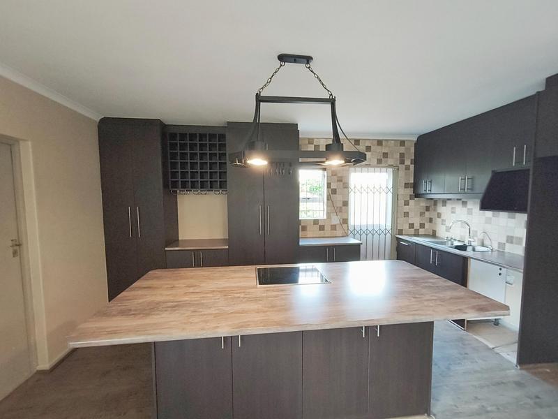 3 Bedroom Property for Sale in Sonstraal Heights Western Cape